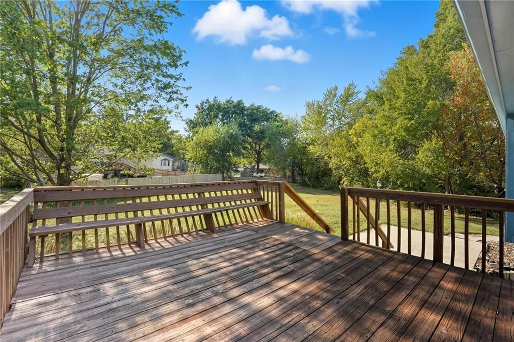 332 SE Jackson Court — photo 23