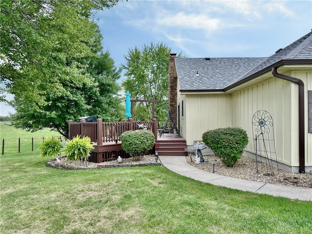904 Lake Manor Drive — photo 3