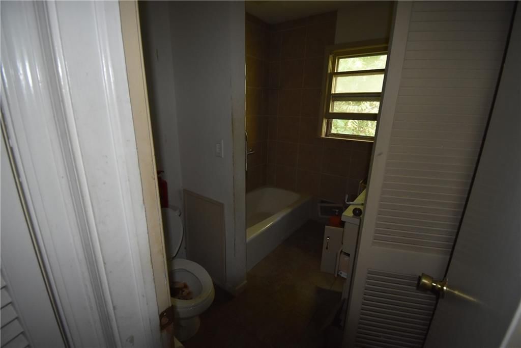 8308 E 107th Street — photo 10