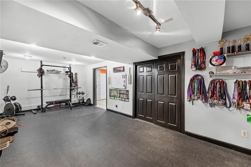 551 S Juniper Street — photo 43