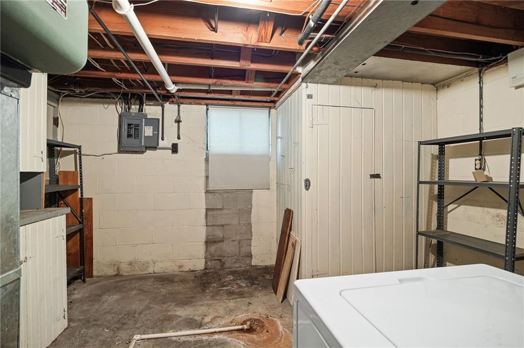 2211 Lovers Lane — photo 29
