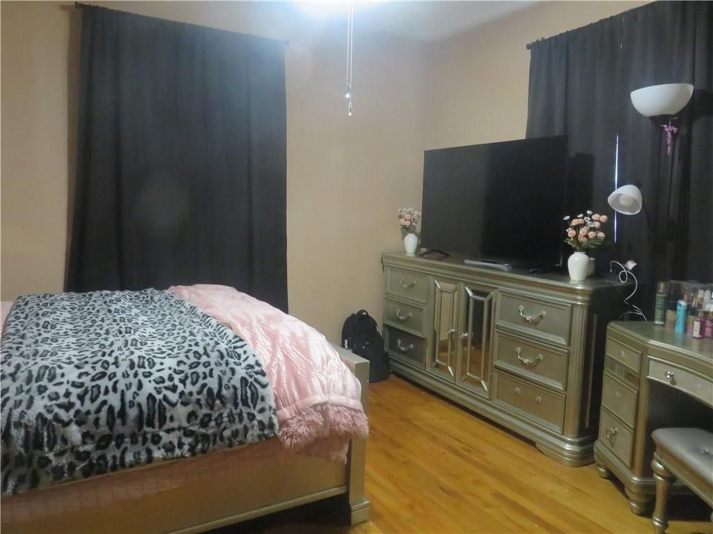 5410 Clark Street — photo 12