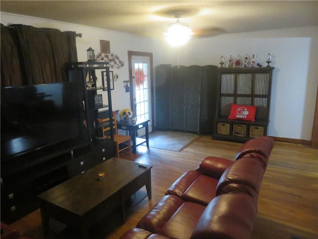5410 Clark Street — photo 5