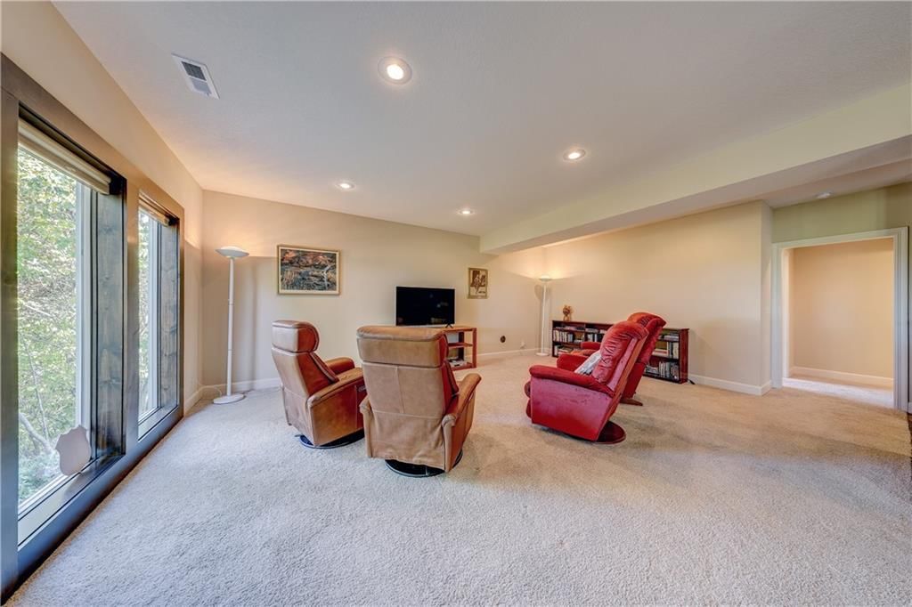 8823 Vista Drive W — photo 29