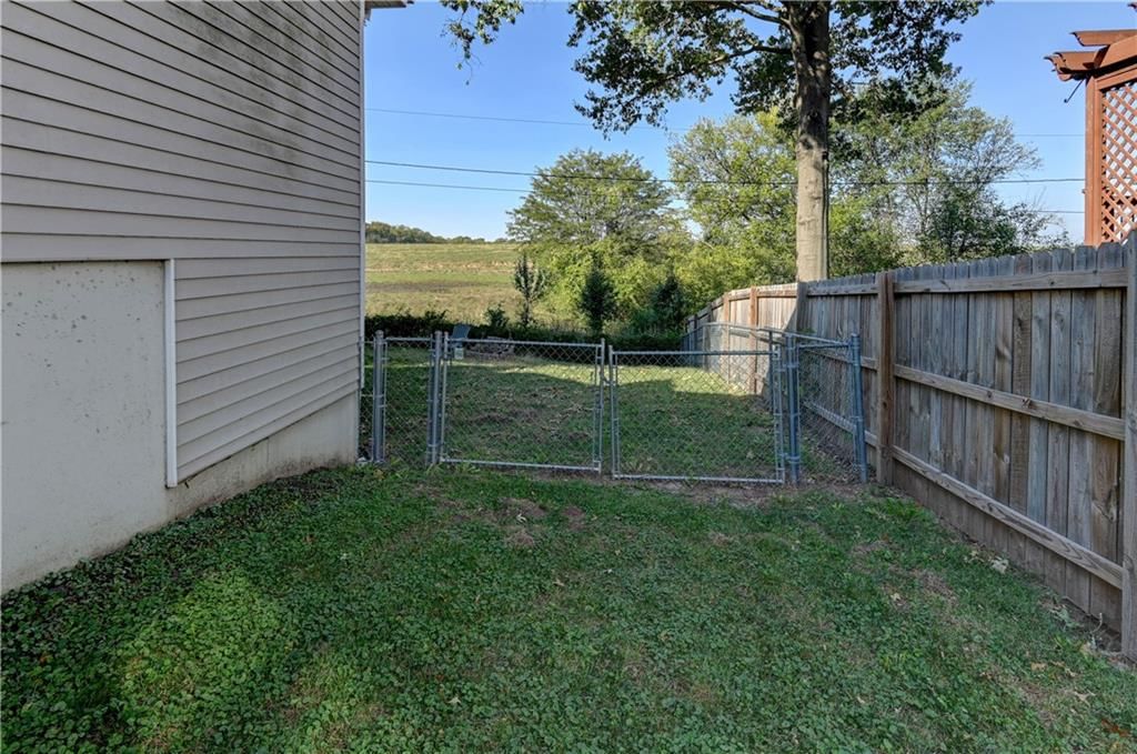 2218 N Salem Drive — photo 53