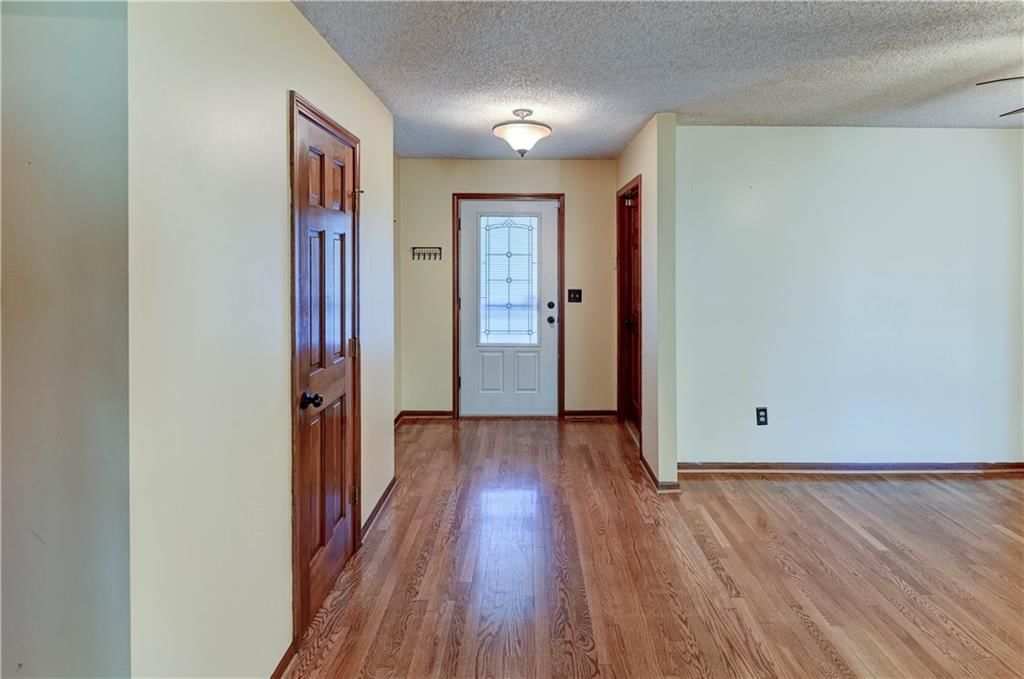 2218 N Salem Drive — photo 10