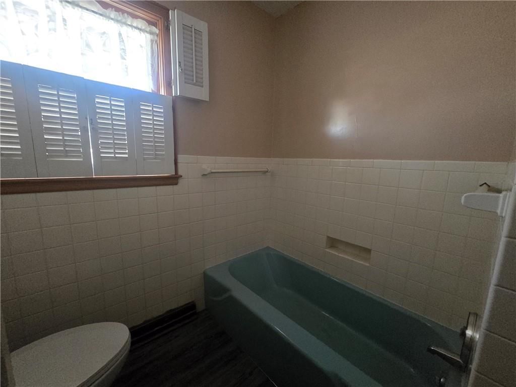 402 Jefferson Street — photo 17