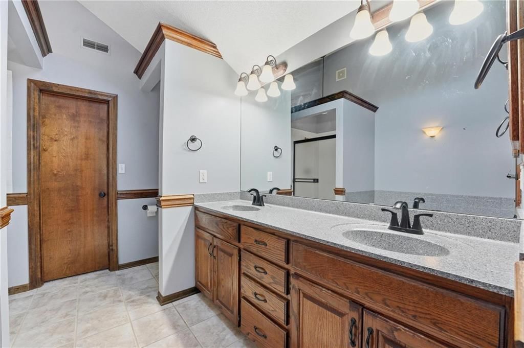 405 SE Battery Drive — photo 28