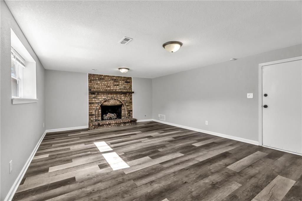 104 E Sherri Lane — photo 21