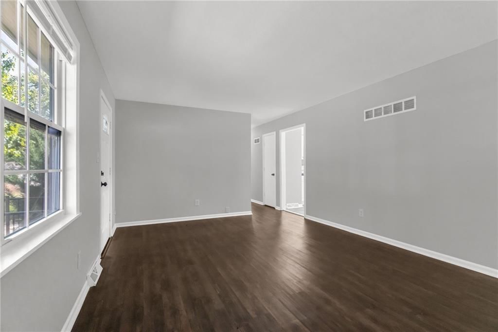 205 NW 4th Street Court — photo 5