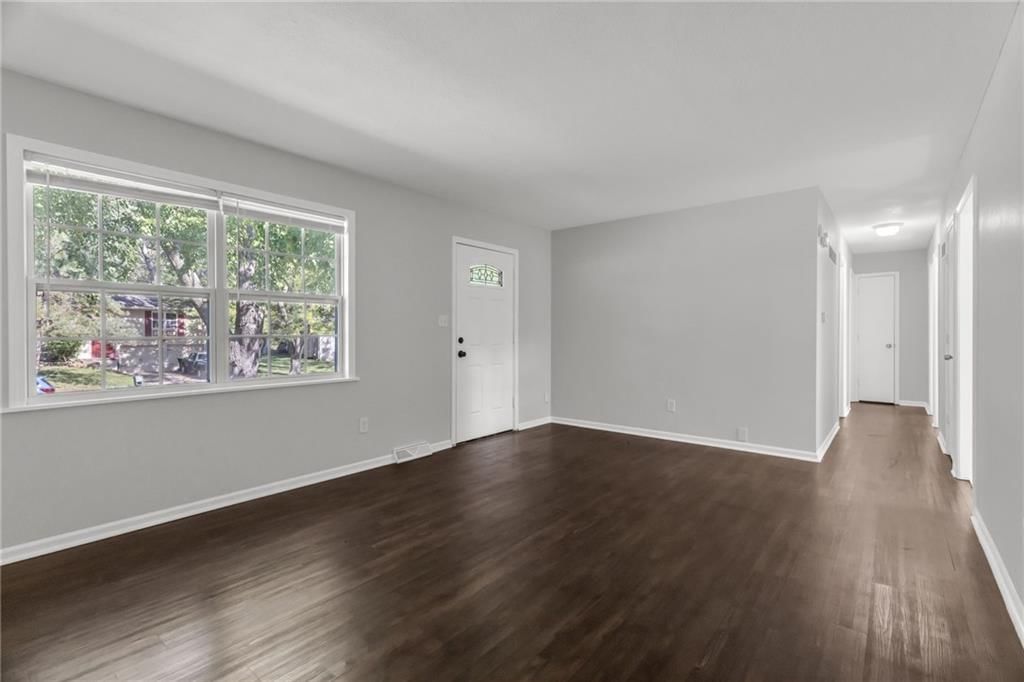 205 NW 4th Street Court — photo 6