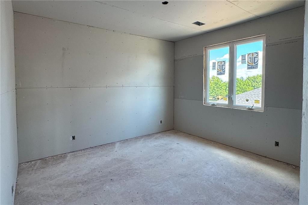 21938 W 99th Terrace — photo 31