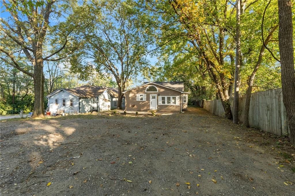 506 E Lexington Avenue — photo 37