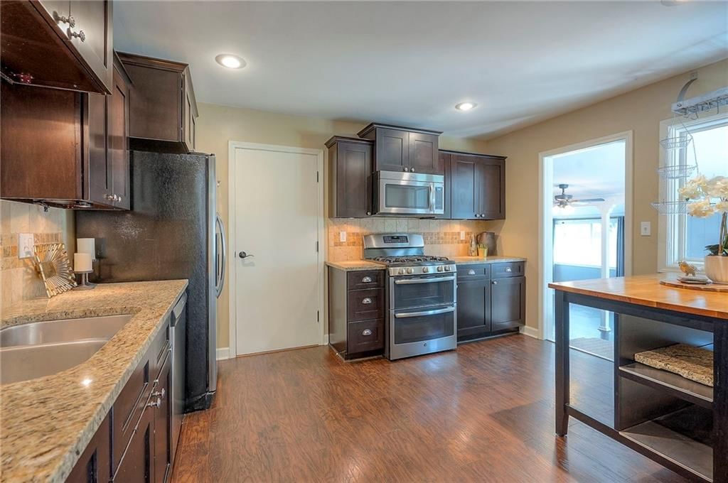 8331 Beverly Drive — photo 10