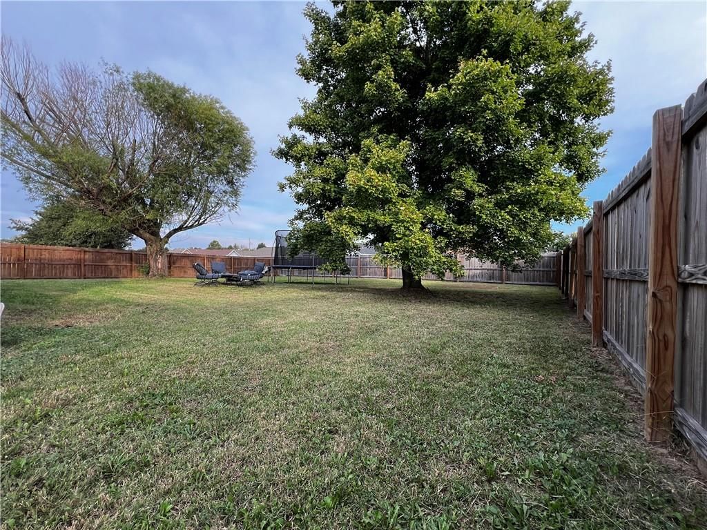 1715 Kent Drive — photo 18