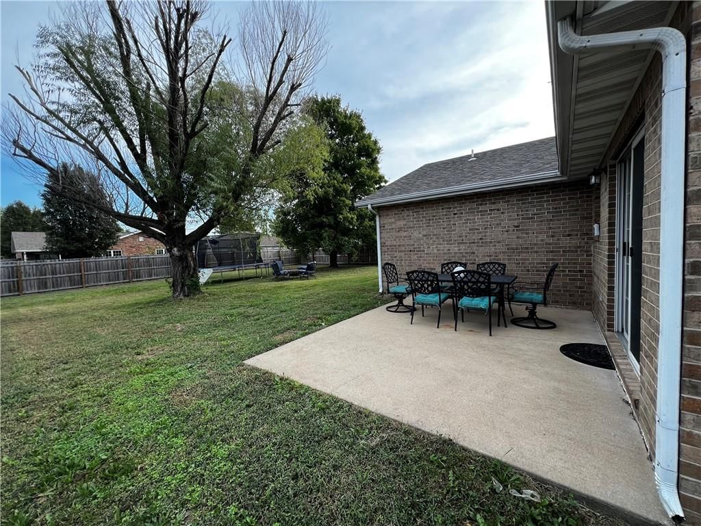 1715 Kent Drive — photo 21