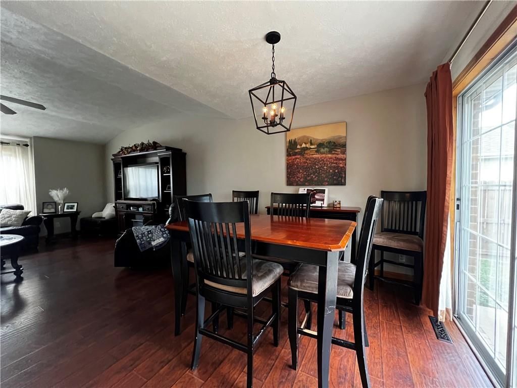 1715 Kent Drive — photo 7