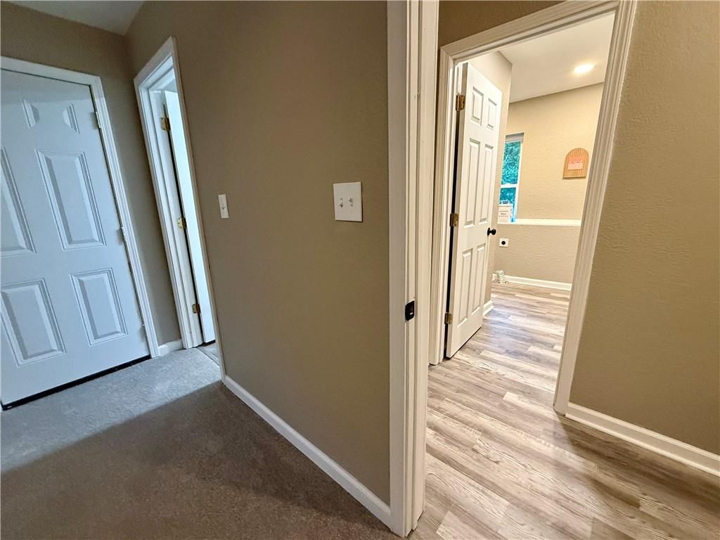 909 W Lexington Street — photo 15