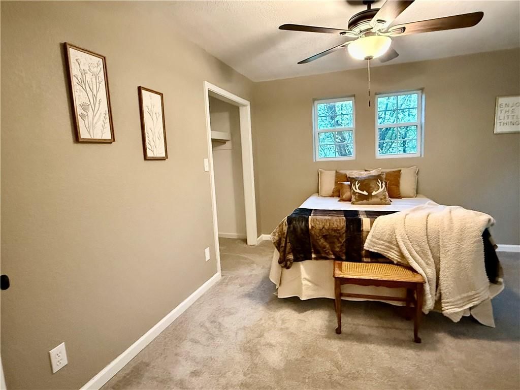 909 W Lexington Street — photo 18