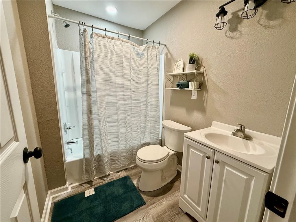 909 W Lexington Street — photo 21