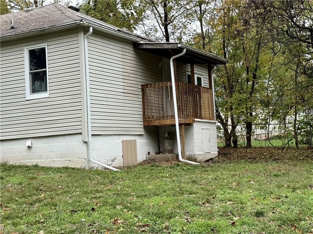 909 W Lexington Street — photo 28