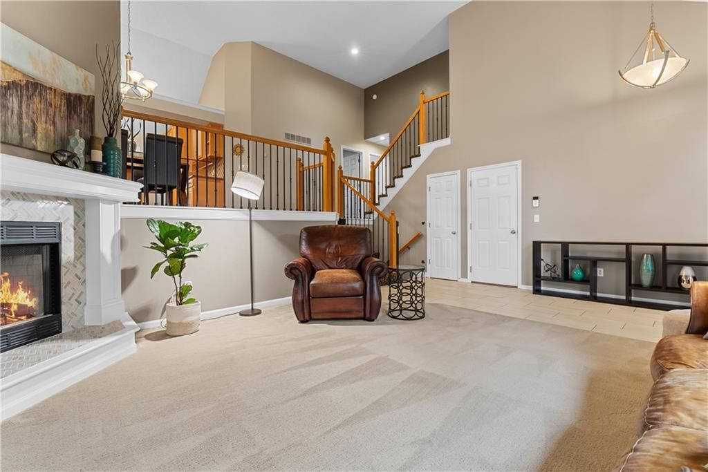704 NE Diamond Lane — photo 10