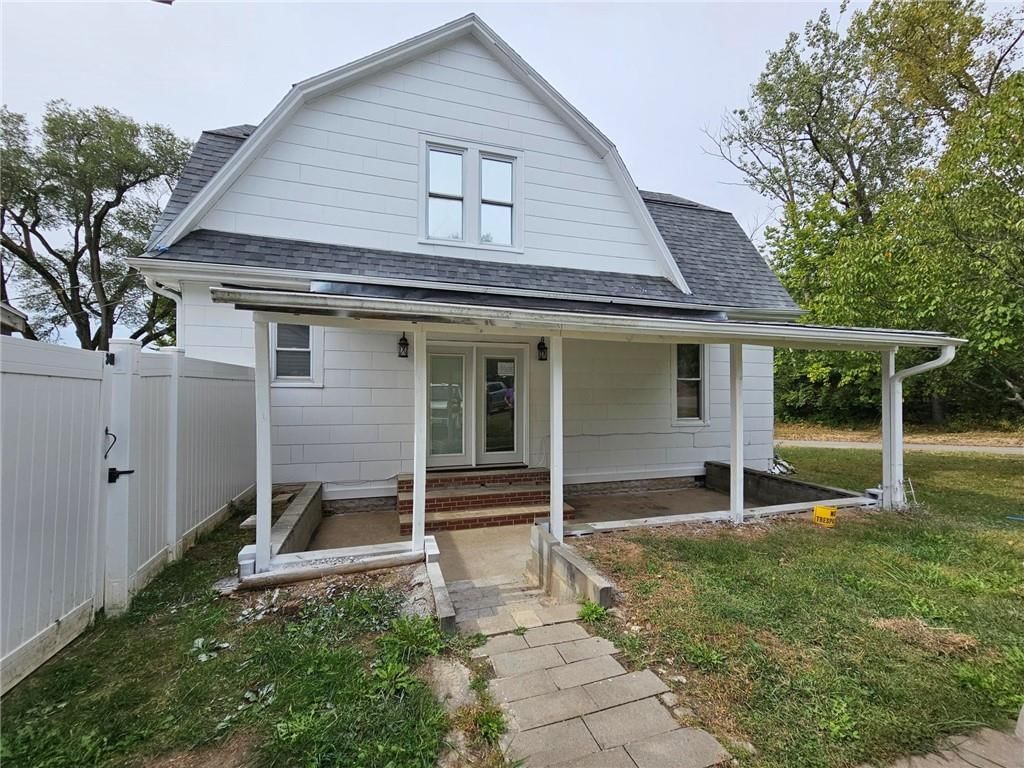 524 E Kansas Avenue — photo 2