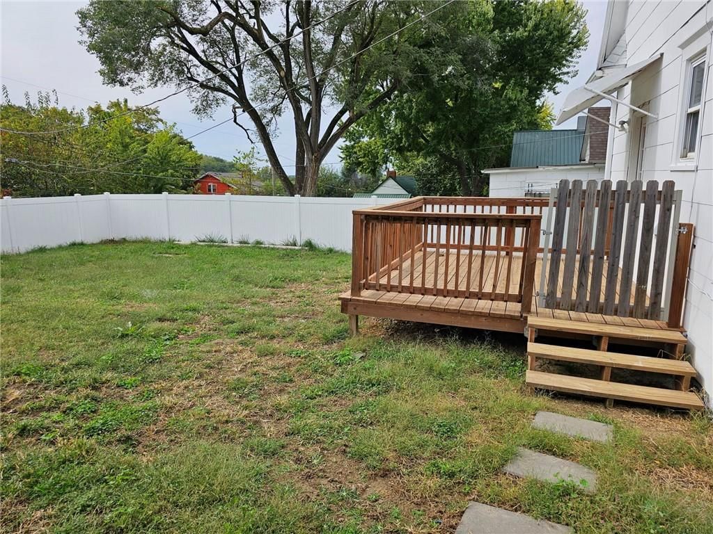 524 E Kansas Avenue — photo 16