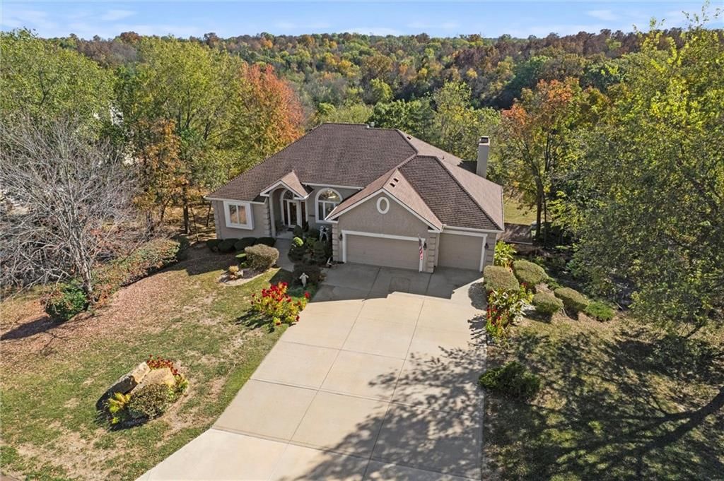14733 Timber Lane, Bonner Springs, KS