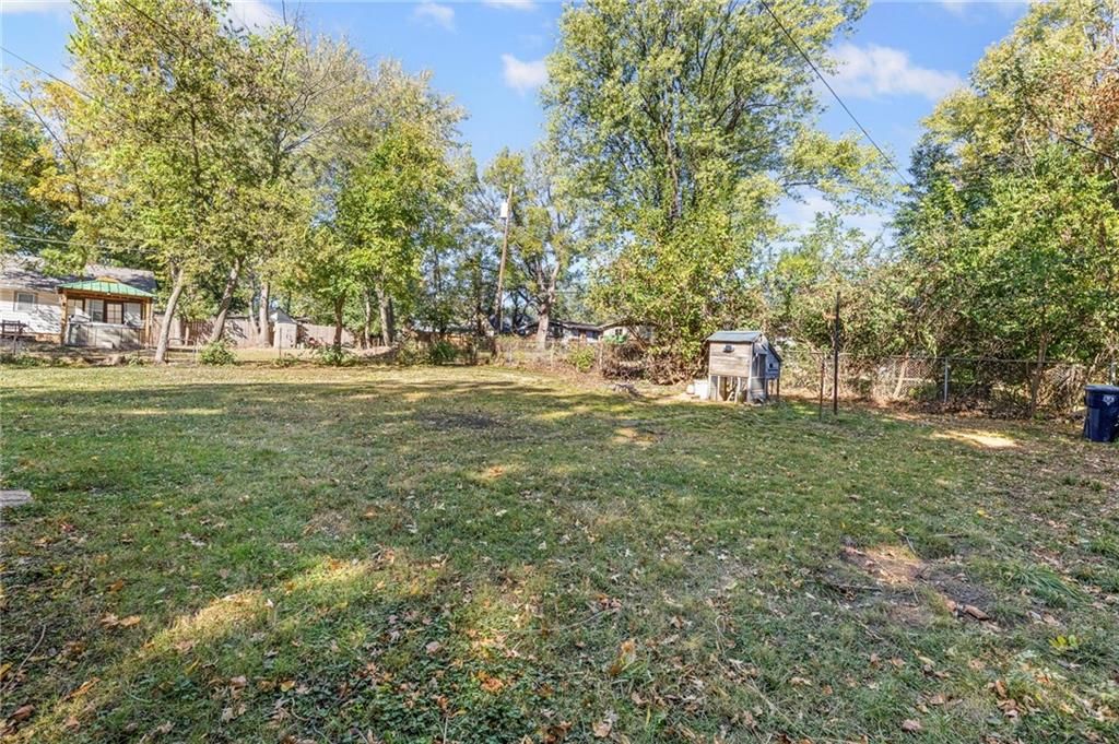 206 W 82nd Terrace — photo 20