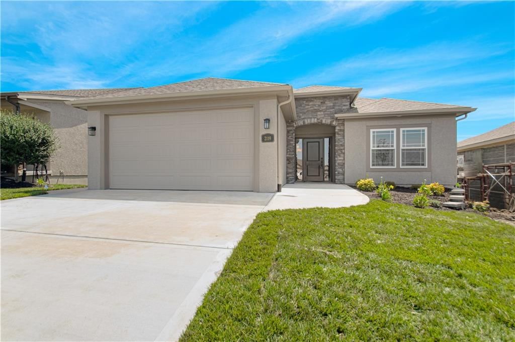 2119 Greenfield Point, Kearney, MO