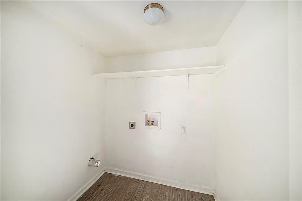 1522 Valley Road — photo 14