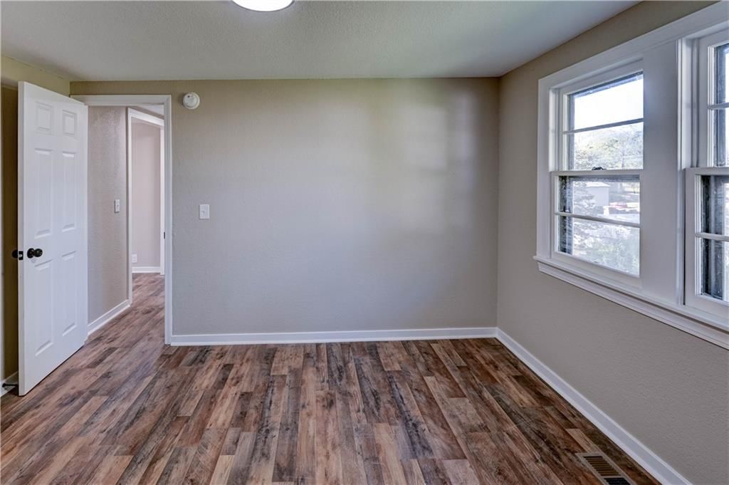 821 W 13th Court — photo 31