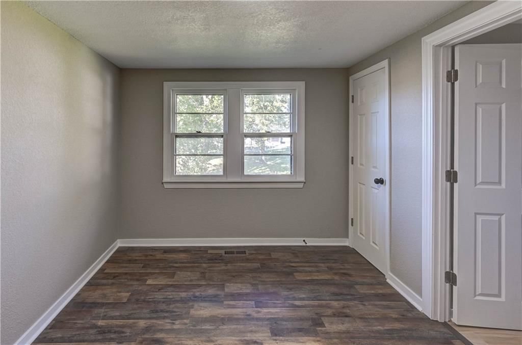 821 W 13th Court — photo 32