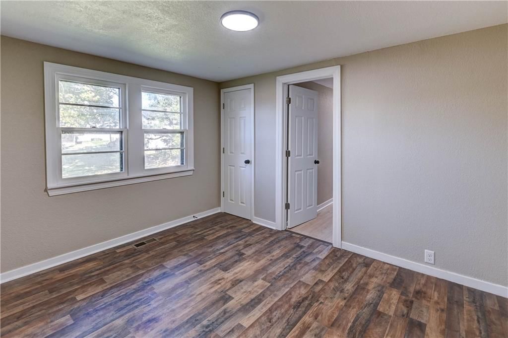 821 W 13th Court — photo 33