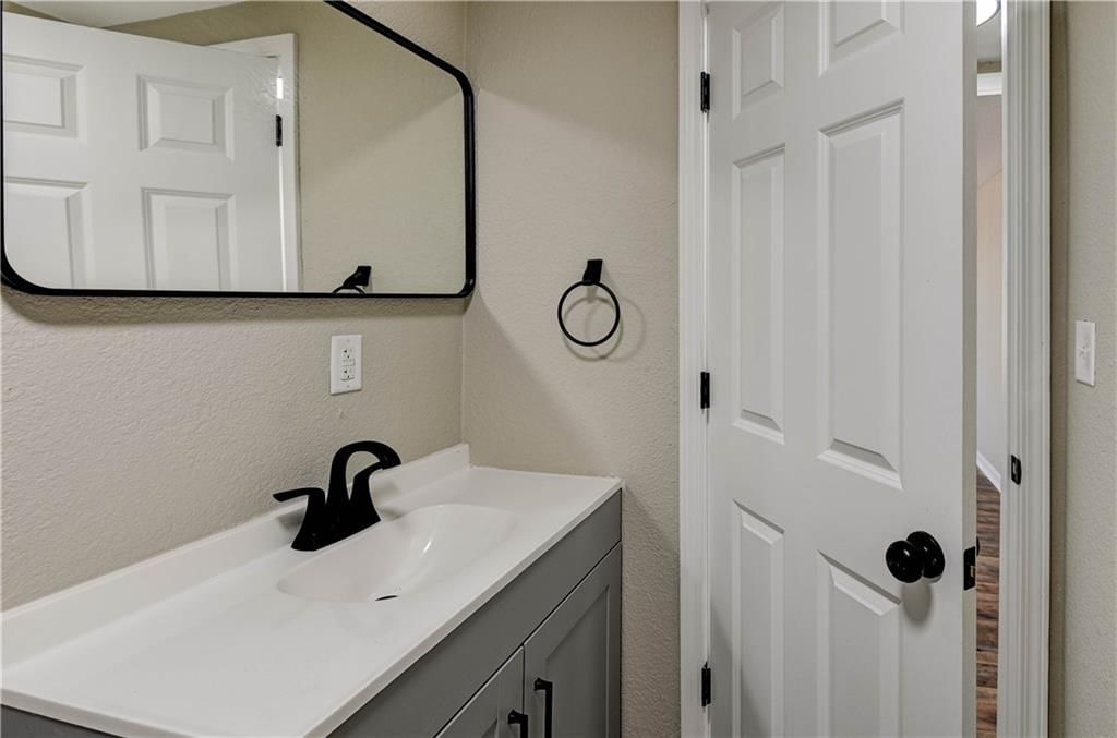 821 W 13th Court — photo 37