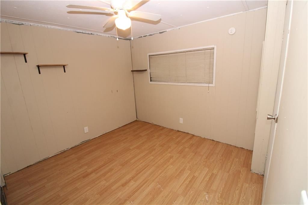 305 W Benton Street — photo 8