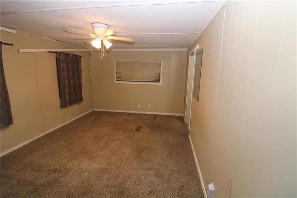 305 W Benton Street — photo 9