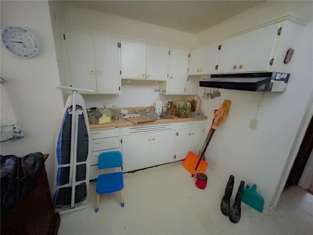 209 S 13th Street — photo 22