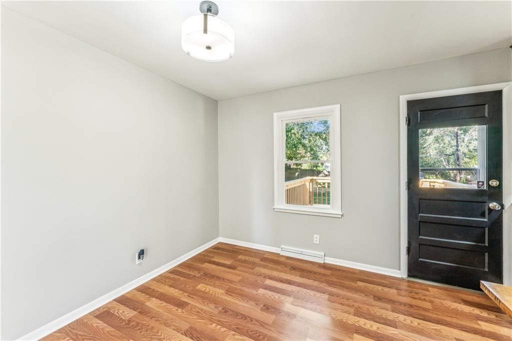6528 Nogard Avenue — photo 12