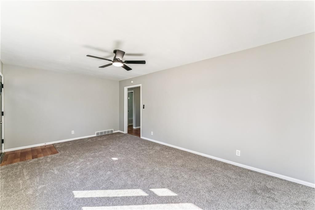 6528 Nogard Avenue — photo 9