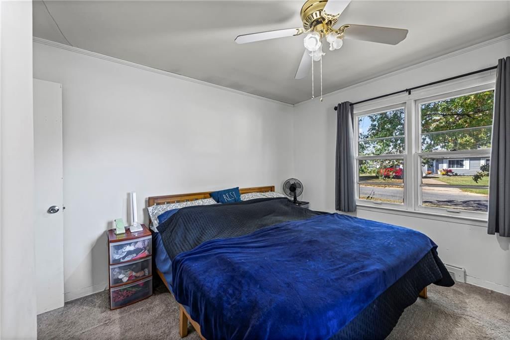 409 E Washington Street — photo 18
