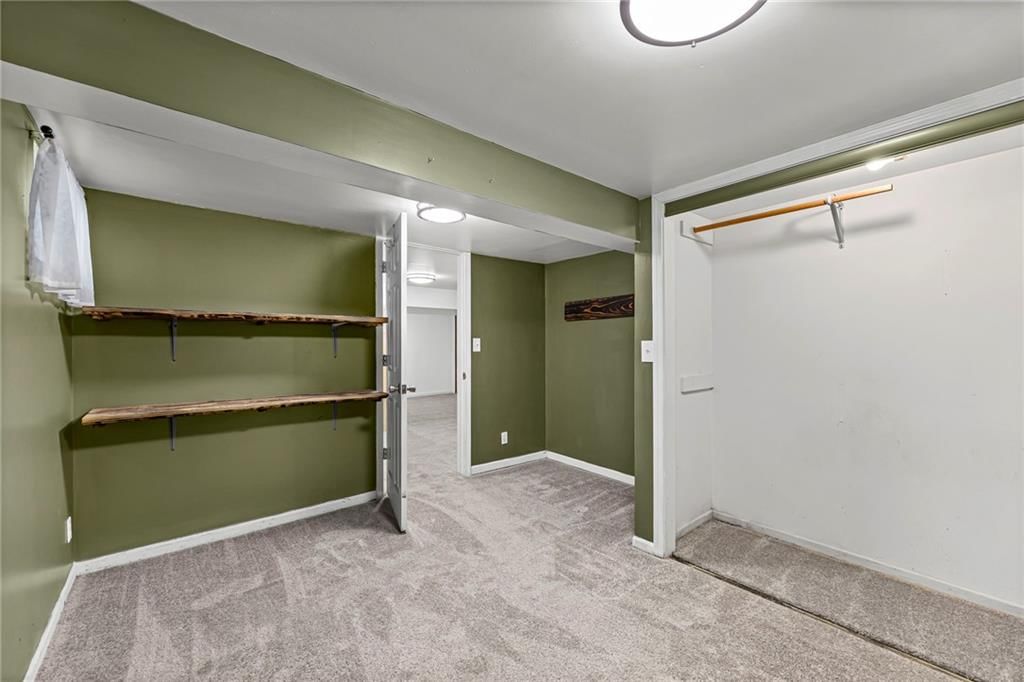 409 E Washington Street — photo 25