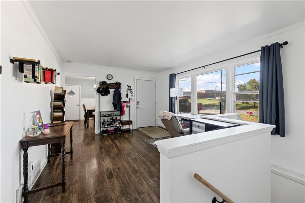 409 E Washington Street — photo 4