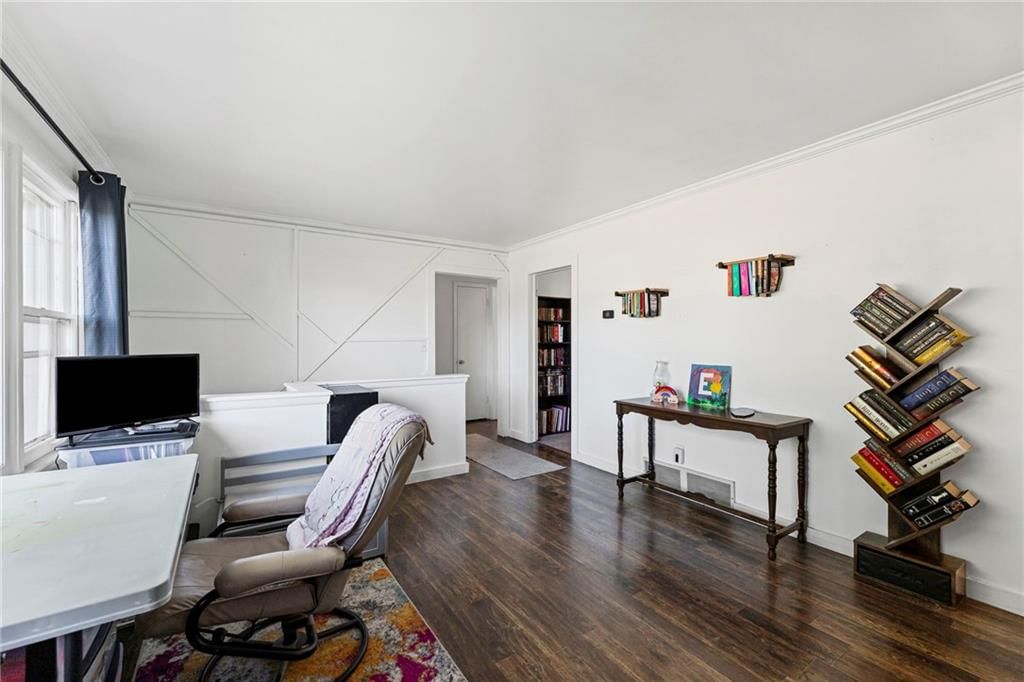409 E Washington Street — photo 6