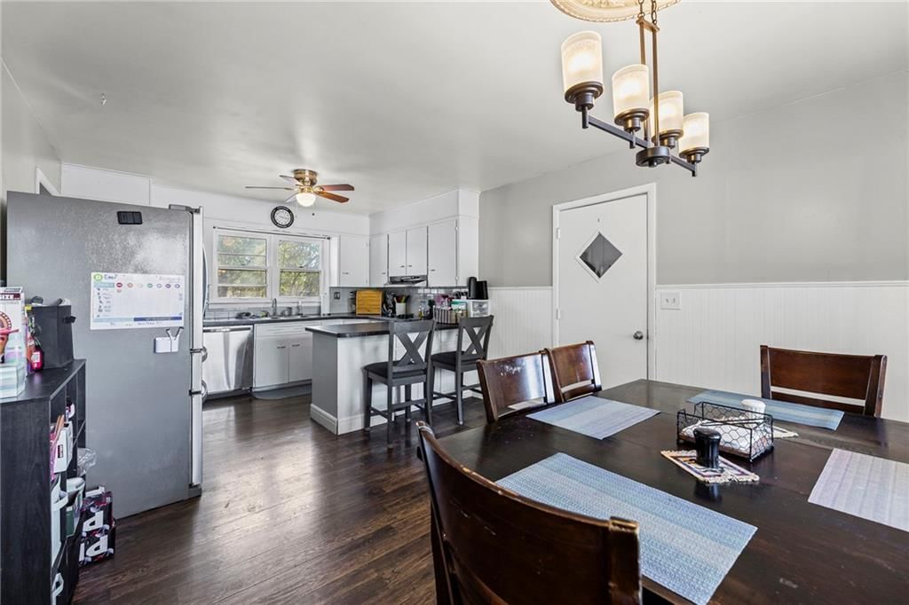 409 E Washington Street — photo 8
