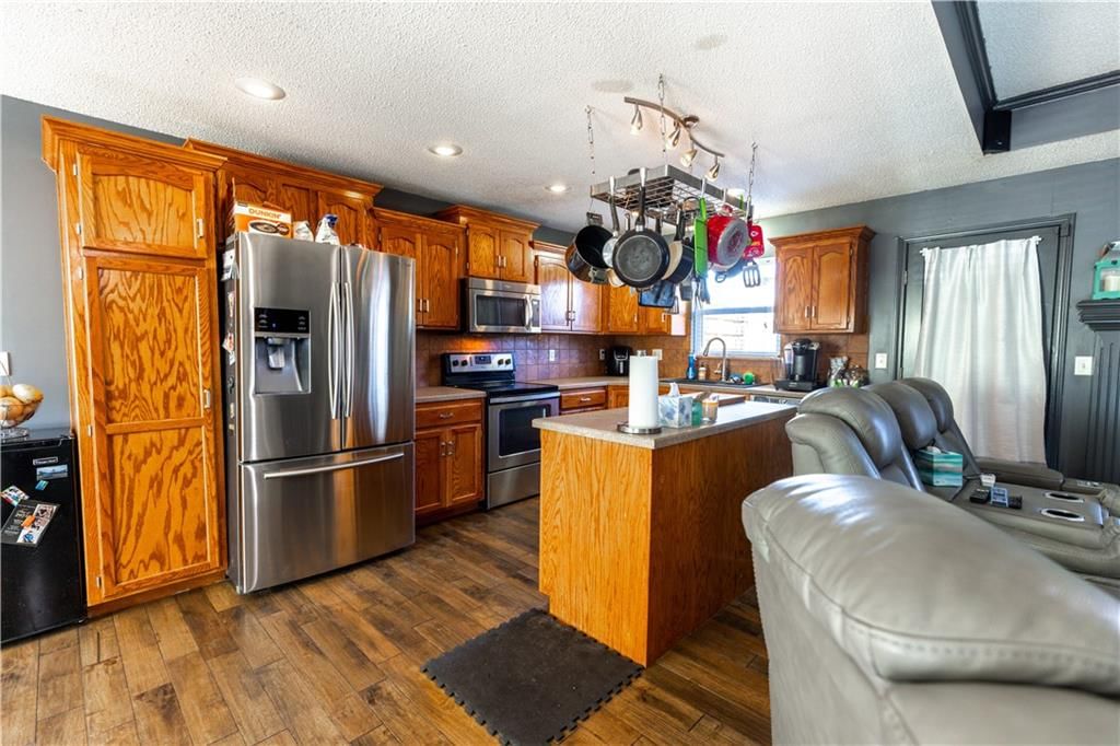 1206 NW Baytree Drive — photo 3