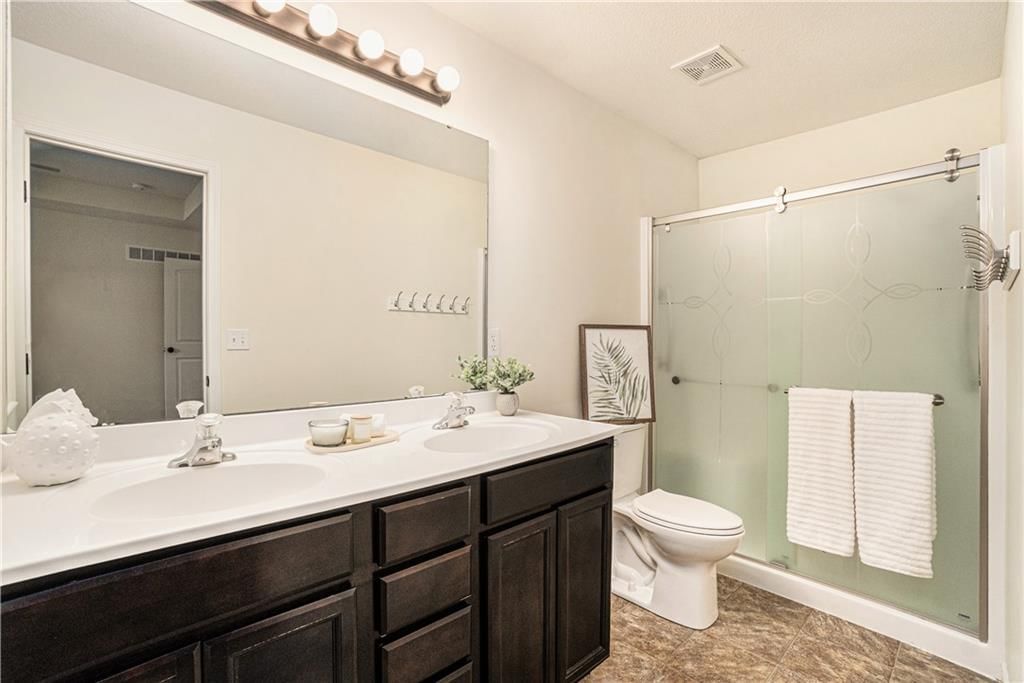 515 E LAKOTA Street — photo 6