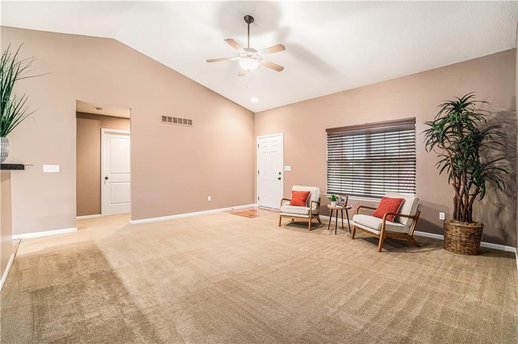 515 E LAKOTA Street — photo 8
