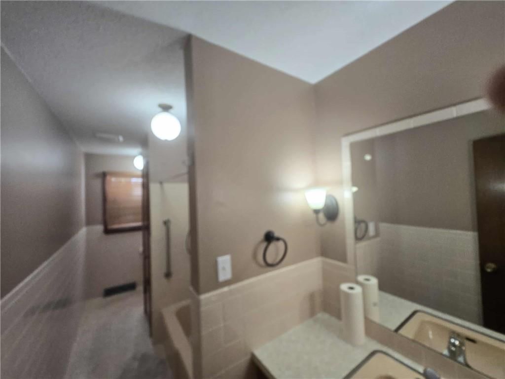 103 S Cherokee Avenue — photo 18